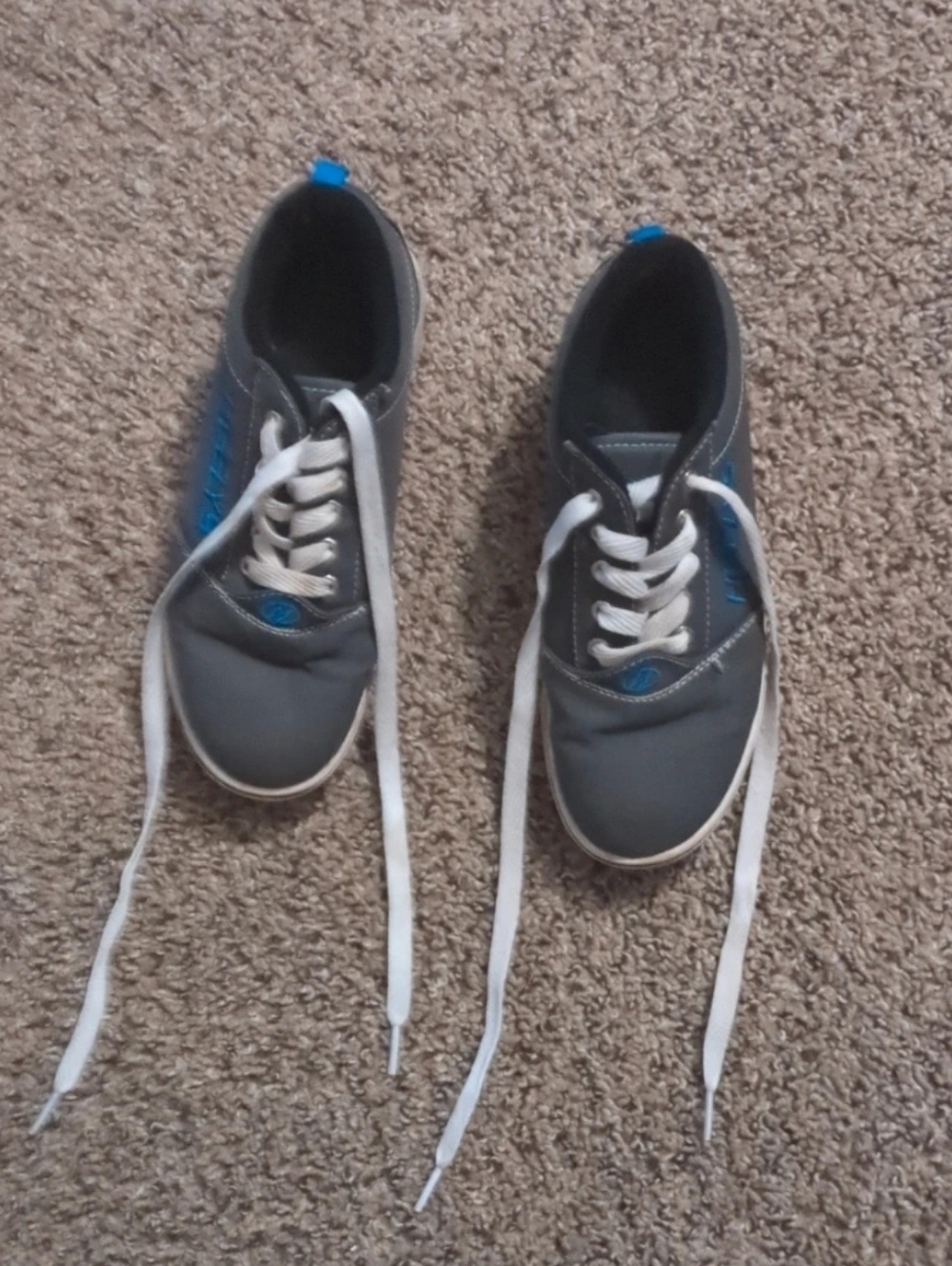 heelys - Picture 2 of 2